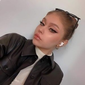 Meet your Posher, Llduthkn